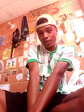 Snapshot of suckdream chatting on February 22, 2026, 5:44 pm suckdream online show from February 22, 2026, 5:44 pm