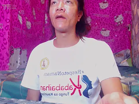 Snapshot of Angelofcumts chatting on April 13, 2026, 1:22 am Angelofcumts online show from April 13, 2026, 1:22 am