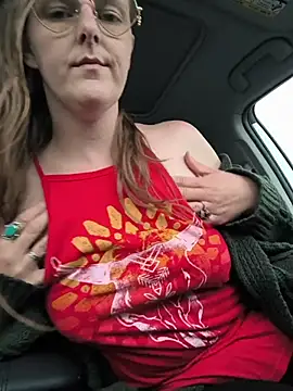 PeachBootyBeauty online show from May 6, 2026, 10:48 pm