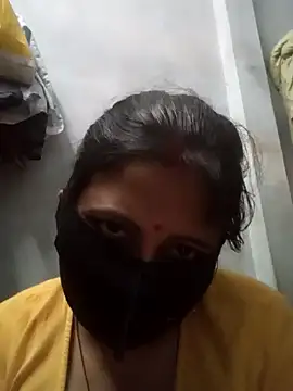 Snapshot of Nisha_011 chatting on February 19, 2026, 7:21 pm Nisha 011 online show from February 19, 2026, 7:21 pm