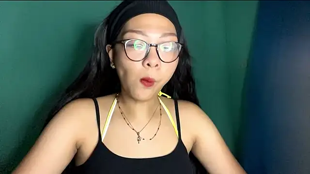 Snapshot of TerisaYellow chatting on February 19, 2026, 2:13 pm TerisaYellow online show from February 19, 2026, 2:13 pm