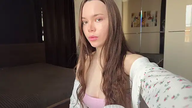 TinaScarlet online show from April 17, 2026, 5:54 am