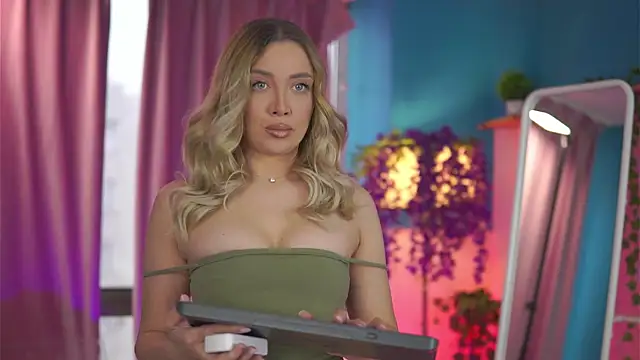 NadyaBlue online show from March 2, 2026, 5:19 am