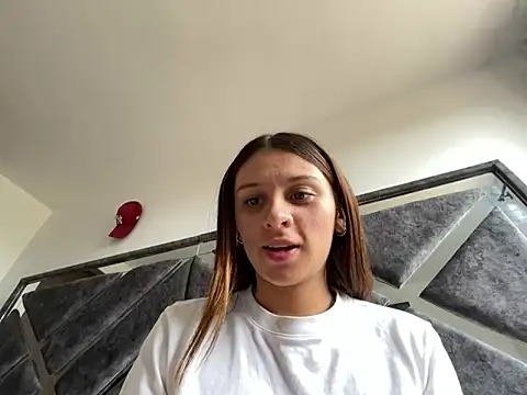 Snapshot of alison_parkerr26 chatting on February 20, 2026, 7:14 pm alison parkerr26 online show from February 20, 2026, 7:14 pm