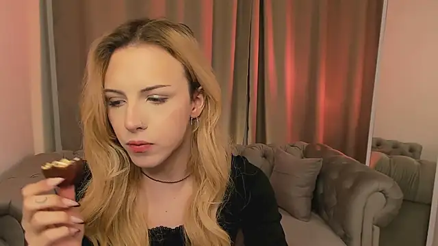 Tiffany  King online show from April 9, 2026, 5:40 am