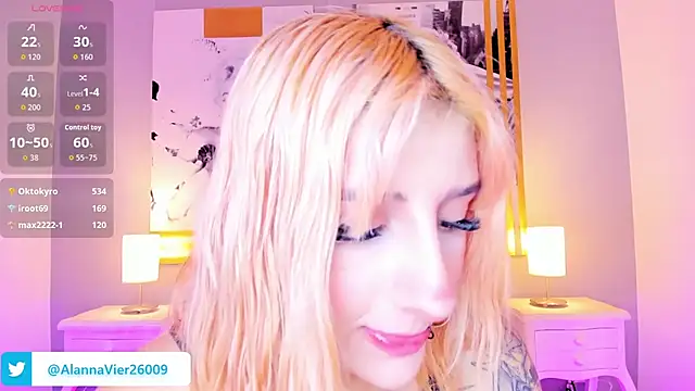 Snapshot of AlannaViera chatting on July 10, 2026, 3:25 pm AlannaViera online show from July 10, 2026, 3:25 pm