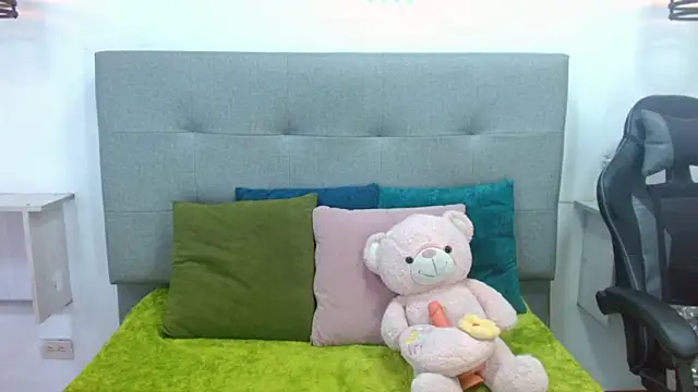 Sophia Valentina online show from March 20, 2026, 4:06 am