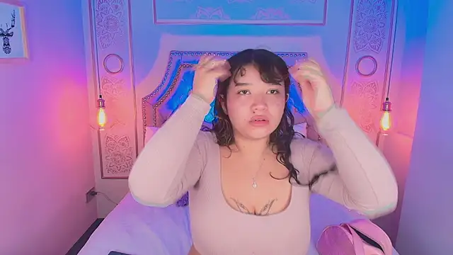 Snapshot of Honny_Blaice_ chatting on February 21, 2026, 12:06 pm Honny Blaice online show from February 21, 2026, 12:06 pm