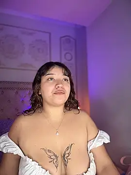 Snapshot of Honny_Blaice_ chatting on March 26, 2026, 12:00 pm Honny Blaice online show from March 26, 2026, 12:00 pm