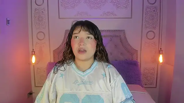 Snapshot of Honny_Blaice_ chatting on April 11, 2026, 11:58 am Honny Blaice online show from April 11, 2026, 11:58 am