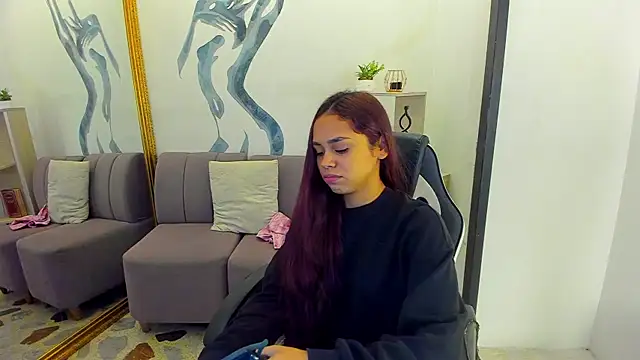 Snapshot of CarolineFyre chatting on February 14, 2026, 1:08 pm CarolineFyre online show from February 14, 2026, 1:08 pm