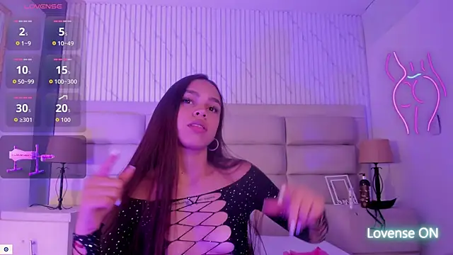 Snapshot of CarolineFyre chatting on February 15, 2026, 7:51 am CarolineFyre online show from February 15, 2026, 7:51 am