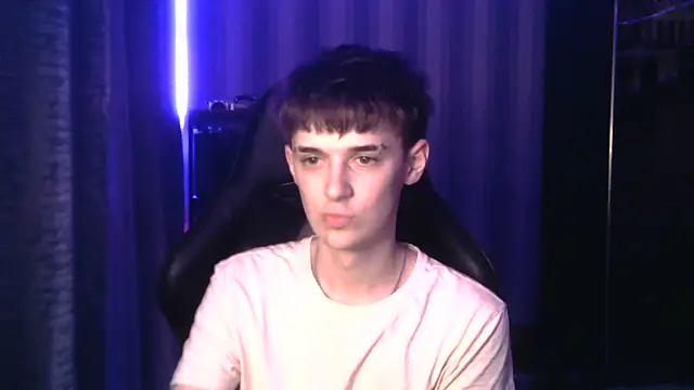 Snapshot of Sweet_Dude chatting on March 3, 2026, 9:42 pm Sweet Dude online show from March 3, 2026, 9:42 pm