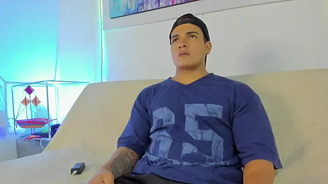 jhon nicolas online show from March 30, 2026, 11:06 pm