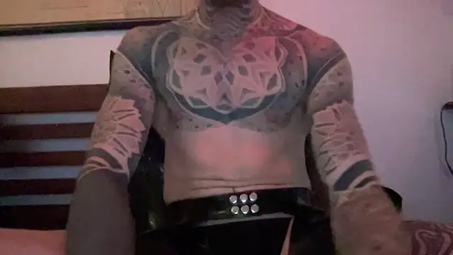 Snapshot of fftattooed chatting on July 26, 2026, 12:01 pm fftattooed online show from July 26, 2026, 12:01 pm