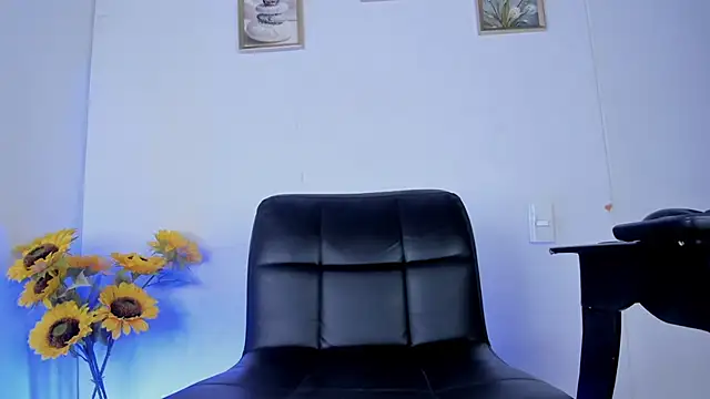 XaraBliz online show from May 27, 2026, 2:25 pm