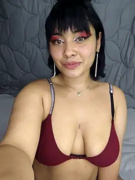 Snapshot of zoe_love18 chatting on April 10, 2026, 3:56 am zoe love18 online show from April 10, 2026, 3:56 am