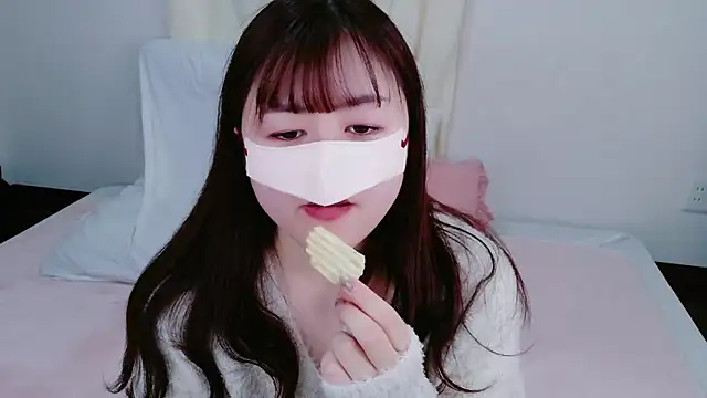 Snapshot of Anzu_25 chatting on February 21, 2026, 9:32 am Anzu 25 online show from February 21, 2026, 9:32 am