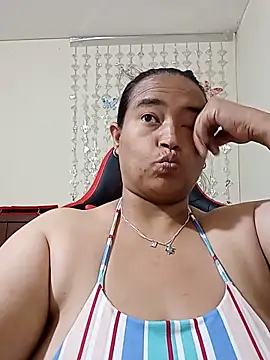 Snapshot of BustySexy_Nataly chatting on May 17, 2026, 3:52 pm BustySexy Nataly online show from May 17, 2026, 3:52 pm
