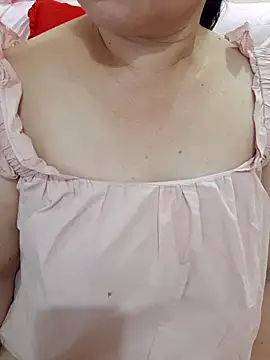 Yummyamasha online show from May 9, 2026, 1:27 pm