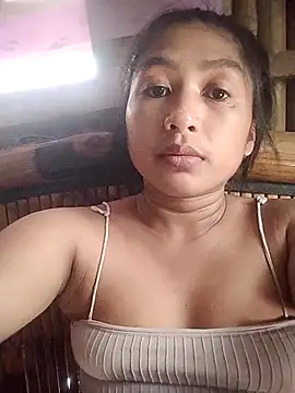 SweetKirsten69 online show from February 17, 2026, 3:36 am