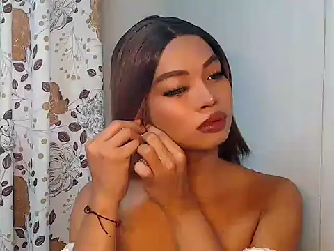 girlyteengrl online show from March 7, 2026, 11:35 pm