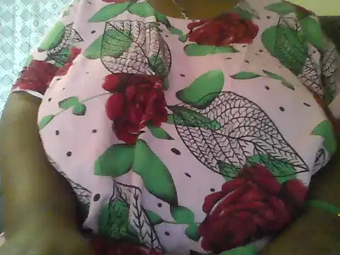 Snapshot of Honeybloom1 chatting on February 9, 2026, 10:52 am Honeybloom1 online show from February 9, 2026, 10:52 am