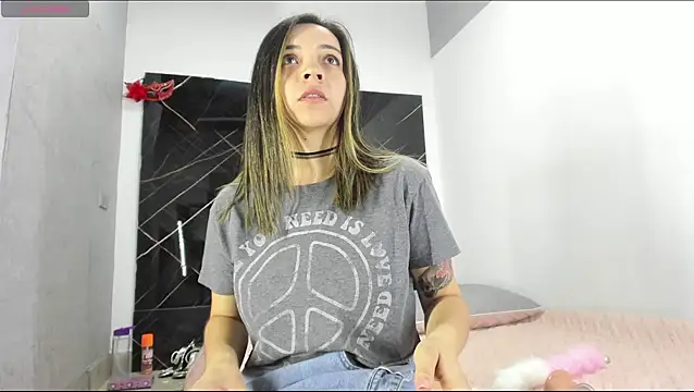 Snapshot of Ana-Spencer chatting on February 14, 2026, 11:07 am Ana-Spencer online show from February 14, 2026, 11:07 am