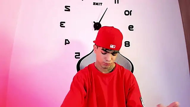 Snapshot of miguel_aguirre_ chatting on February 28, 2026, 12:28 pm miguel aguirre online show from February 28, 2026, 12:28 pm