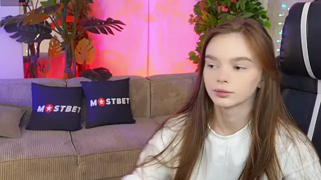 Zlata Sky online show from December 6, 2024, 3:33 pm