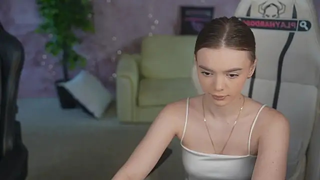 Snapshot of Zlata_Sky chatting on July 31, 2026, 2:49 pm Zlata Sky online show from July 31, 2026, 2:49 pm