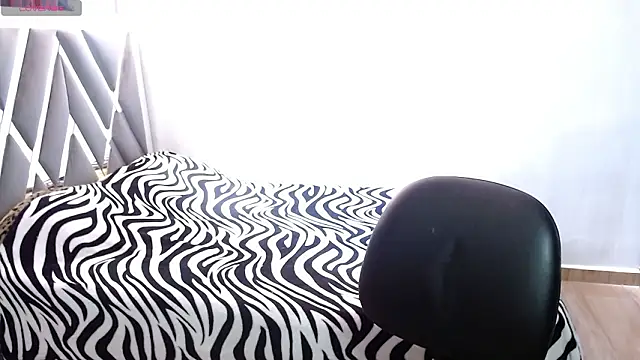 Snapshot of paula_lopez__ chatting on March 22, 2026, 5:16 pm paula lopez online show from March 22, 2026, 5:16 pm