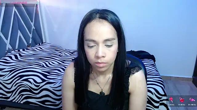 Snapshot of paula_lopez__ chatting on April 5, 2026, 6:16 pm paula lopez online show from April 5, 2026, 6:16 pm