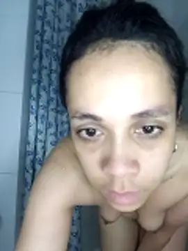 Snapshot of paula_lopez__ chatting on April 6, 2026, 4:52 pm paula lopez online show from April 6, 2026, 4:52 pm