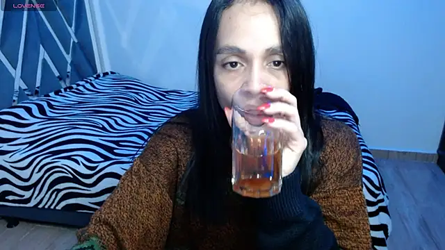 Snapshot of paula_lopez__ chatting on April 10, 2026, 11:42 pm paula lopez online show from April 10, 2026, 11:42 pm