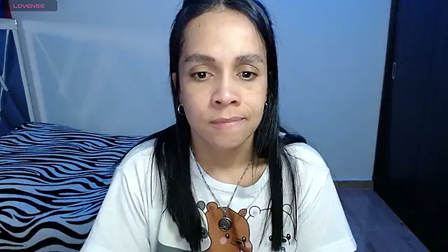 Snapshot of paula_lopez__ chatting on April 15, 2026, 11:16 pm paula lopez online show from April 15, 2026, 11:16 pm