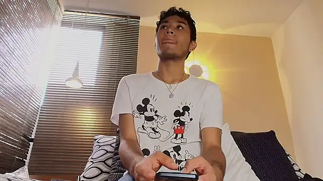 Snapshot of Damon_Salvarote_S chatting on February 17, 2026, 7:31 pm Damon Salvarote S online show from February 17, 2026, 7:31 pm