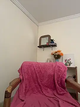 LilaRvsh online show from March 18, 2026, 5:05 pm