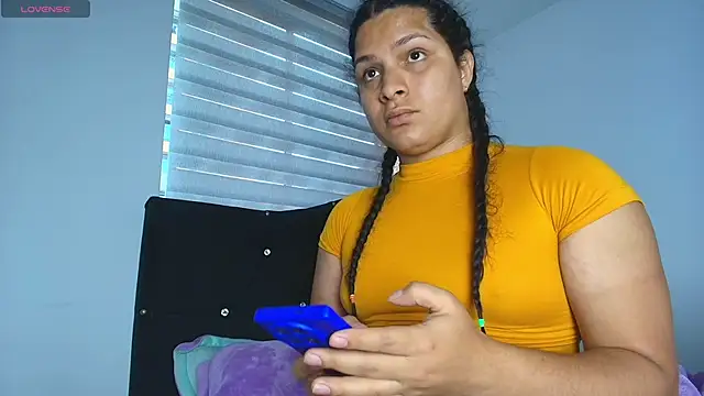 Snapshot of alys_love chatting on February 13, 2026, 8:05 pm alys love online show from February 13, 2026, 8:05 pm