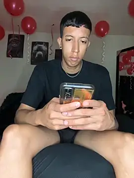 Sebastian Villamarin online show from February 15, 2026, 4:42 am