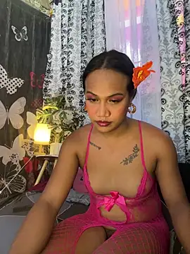 Snapshot of Queen-barbie chatting on May 19, 2026, 5:03 am Queen-barbie online show from May 19, 2026, 5:03 am