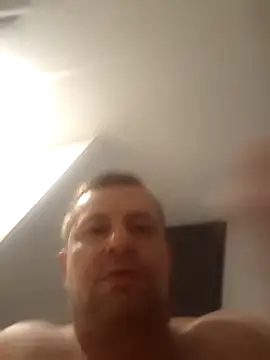 Julienmiranda online show from February 8, 2026, 5:11 am