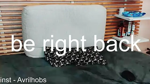 AvrilHobbs online show from April 11, 2026, 7:51 pm