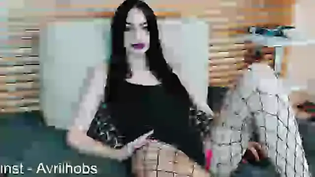 AvrilHobbs online show from June 2, 2026, 3:14 pm