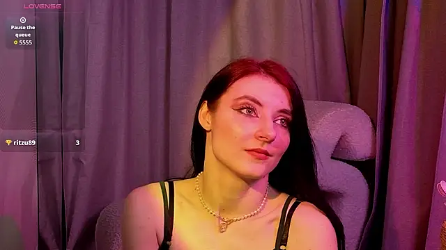 NicoleLuxe online show from March 7, 2026, 5:54 pm