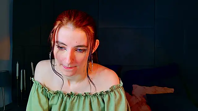 Snapshot of NicoleLuxe chatting on June 1, 2026, 6:42 pm NicoleLuxe online show from June 1, 2026, 6:42 pm