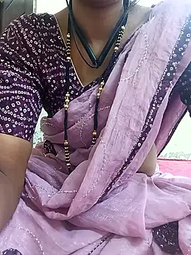 Snapshot of Royal_hotti0011 chatting on April 27, 2026, 5:27 am Royal hotti0011 online show from April 27, 2026, 5:27 am