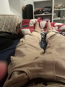 Snapshot of Enzo_2763 chatting on February 22, 2026, 1:42 pm Enzo 2763 online show from February 22, 2026, 1:42 pm