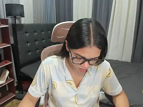 Snapshot of TinyCock_Rein chatting on February 16, 2026, 7:15 am TinyCock Rein online show from February 16, 2026, 7:15 am