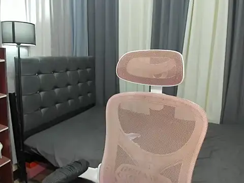 Snapshot of TinyCock_Rein chatting on February 22, 2026, 6:35 am TinyCock Rein online show from February 22, 2026, 6:35 am